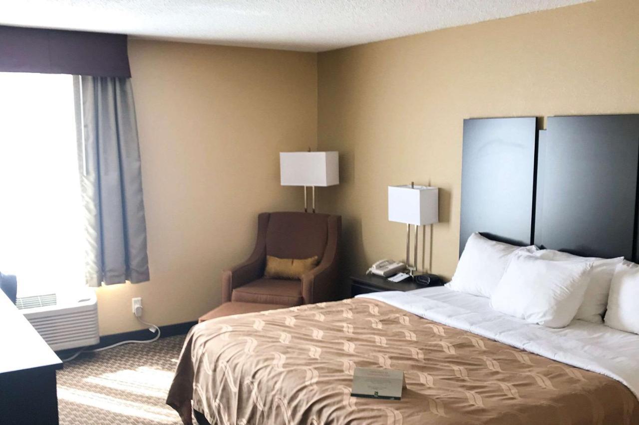 Quality Inn & Suites Mendota Near I-39 Екстериор снимка