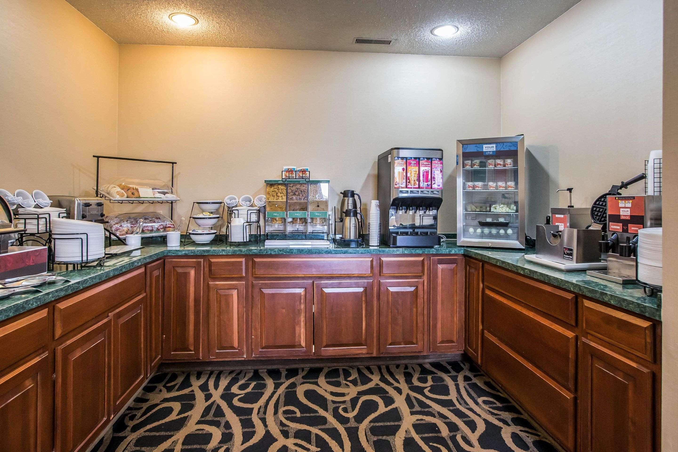 Quality Inn & Suites Mendota Near I-39 Екстериор снимка