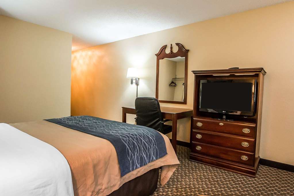 Quality Inn & Suites Mendota Near I-39 Стая снимка